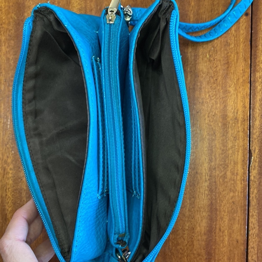 Cross body Purse - Picture 9 of 14